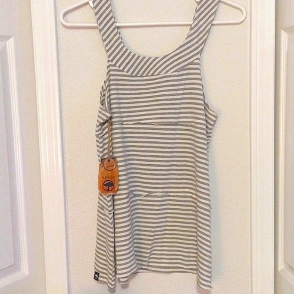NWT Arbor Organic Ruffle Tank